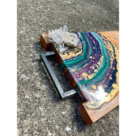 Wood Charcuterie Cheese Board - Clear Quartz Points - Broken Moroccan Geode - Mu - Picture 5 of 11